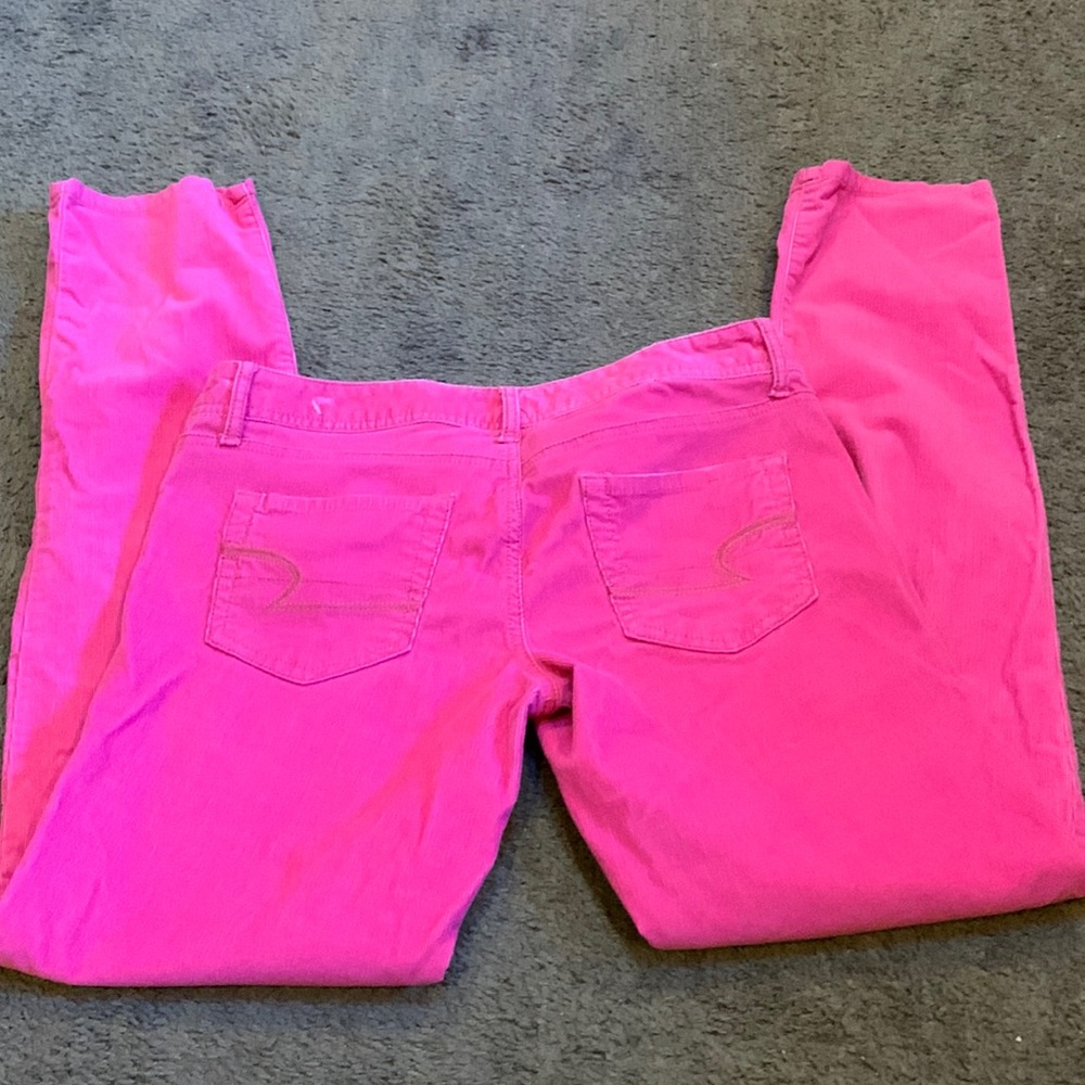 American Eagle. Pink corduroy jeans